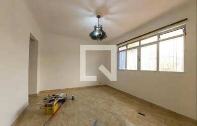 Imagem: A casa possui 4 Dormitórios, 3 Banheiros, 3 Vagas na garagem