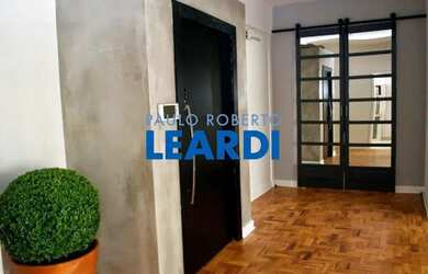 Imagem: O apartamento possui 2 Dormitórios, 3 Banheiros e 164m² de