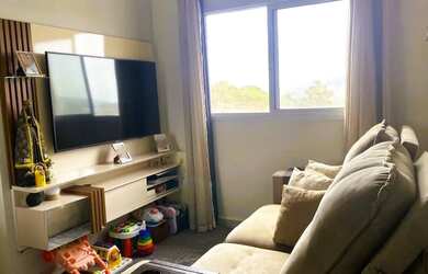 Imagem: O apartamento possui 2 Dormitórios, 1 Banheiro, 1 Vaga na garagem