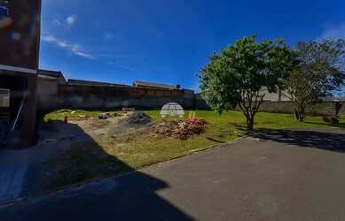 Imagem: O terreno possui 240m² de Área e está localizado em Roça