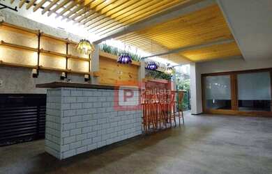 Imagem: O depósito possui 4 Vagas na garagem e 500m² de Área e está