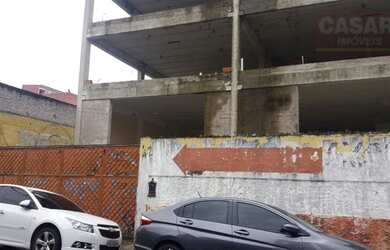 Imagem: O depósito possui 5 Vagas na garagem, 2.470m² de Área e