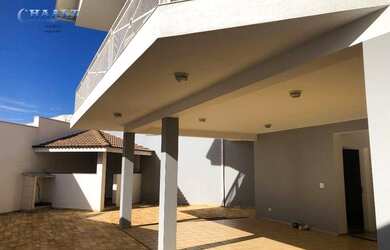 Imagem: A casa em condomínio possui 3 Dormitórios, 4 Banheiros, 5