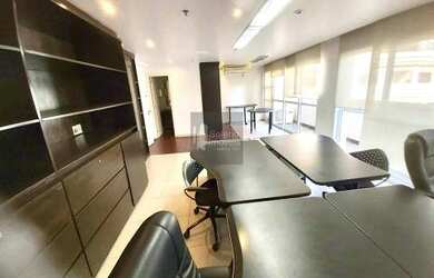 Imagem: O depósito possui 1 Vaga na garagem, 35m² de Área e está