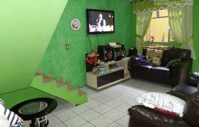 Imagem: O depósito possui 2 Vagas na garagem e 300m² de Área e está