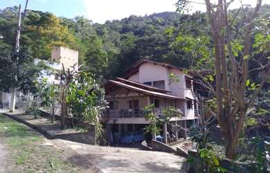 Imagem: A casa possui 2 Dormitórios, 2 Banheiros, 600m² de Área e