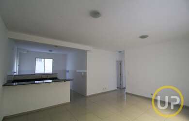 Imagem: O apartamento possui 3 Dormitórios, 1 Banheiro, 1 Vaga na garagem