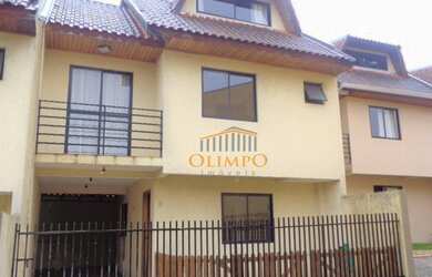 Imagem: A casa em condomínio possui 3 Dormitórios, 1 Banheiro, 2 Vagas