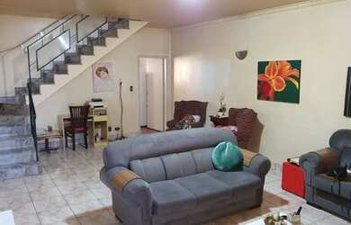 Imagem 10: Sobrado de Esquina. Varanda, 268m² de Área, 4 Vagas na garageme3 Dormitórios