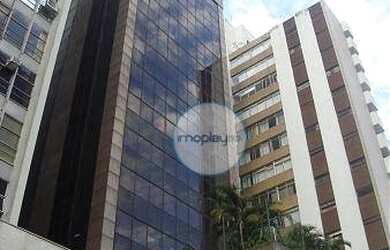 Imagem: O depósito possui 5 Vagas na garagem e 411m² de Área e está