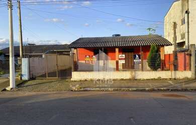 Imagem: A casa possui 2 Dormitórios, 1 Banheiro, 360m² de Área e