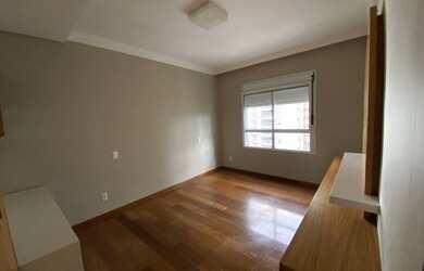 Imagem 13: Apartamento. Piscina, Churrasqueira, VarandaeGuarda roupa