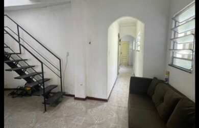 Imagem 2: Casa para venda possui 100 metros quadrados com 3 quartos em Cangaíba...