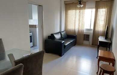 Imagem: O apartamento possui 2 Dormitórios, 1 Banheiro, 1 Vaga na garagem