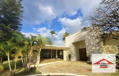 Imagem: A casa em condomínio possui 4 Dormitórios, 5 Banheiros, 3