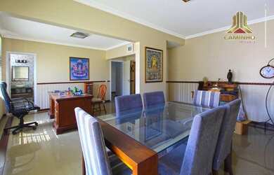 Imagem: A casa possui 3 Dormitórios, 4 Banheiros, 4 Vagas na garagem