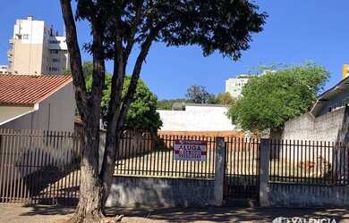 Imagem: O terreno possui 660m² de Área e está localizado em Centro