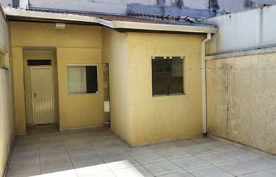 Imagem 4: Sobrado de Esquina. Varanda, 268m² de Área, 4 Vagas na garageme3 Dormitórios