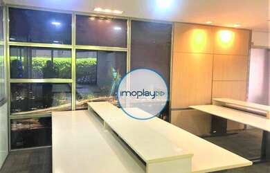 Imagem: O depósito possui 3 Vagas na garagem, 70m² de Área e está