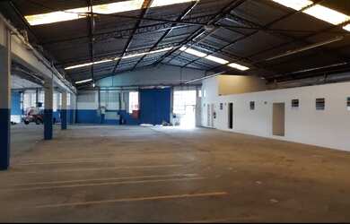 Imagem: O depósito possui 3.328m² de Área e está localizado em