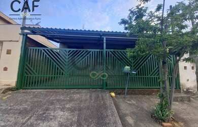 Imagem: A casa possui 2 Dormitórios, 1 Banheiro, 2 Vagas na garagem