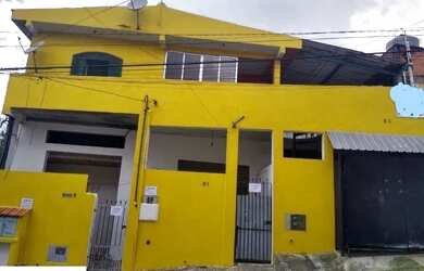 Imagem: A casa possui 5 Dormitórios, 4 Banheiros, 2 Vagas na garagem