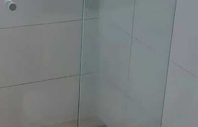 Imagem 14: Vendo sobrado. Piscina, Churrasqueira, Guarda roupae110m² de Área