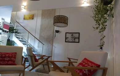 Imagem: O apartamento possui 3 Dormitórios, 1 Banheiro, 2 Vagas na