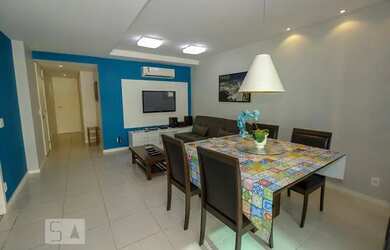 Imagem: O apartamento possui 2 Dormitórios, 2 Banheiros, 2 Vagas na