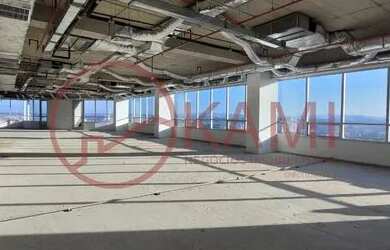 Imagem: O depósito possui 5 Vagas na garagem, 759m² de Área e está