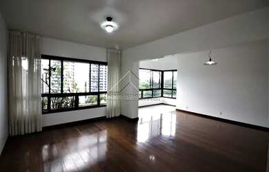 Imagem: O apartamento possui 4 Dormitórios, 3 Banheiros, 2 Vagas na