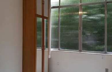 Imagem 5: Frente metrô Cantagalo excelente 1 qt/sala reformado