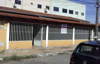 Imagem: A casa para alugar possui 4 Dormitórios, 2 Banheiros, 3 Vagas