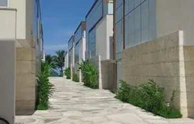 Imagem: A casa em condomínio possui 5 Dormitórios, 5 Banheiros, 3