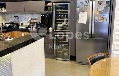 Imagem 2: Country Ville. Piscina, Ar-condicionado, 420m² de Áreae2 Vagas na garagem