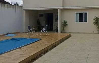 Imagem: A casa em condomínio possui 3 Dormitórios, 2 Banheiros, 5