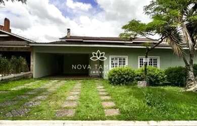 Imagem: A casa em condomínio possui 4 Dormitórios, 2 Banheiros, 3