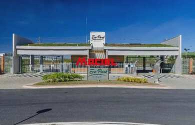 Imagem: O terreno à venda possui 540m² de Área e está localizado