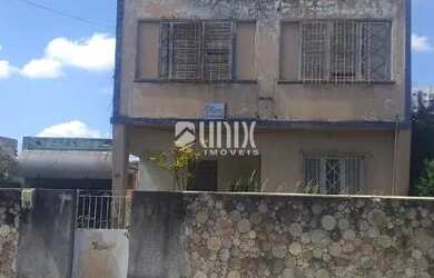 Imagem: A casa possui 5 Dormitórios, 3 Banheiros, 3 Vagas na garagem