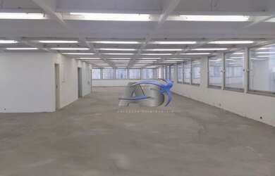 Imagem: O depósito possui 5 Vagas na garagem, 416m² de Área e está