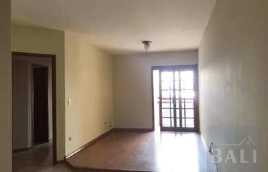 Imagem: O apartamento possui 3 Dormitórios, 2 Banheiros, 2 Vagas na