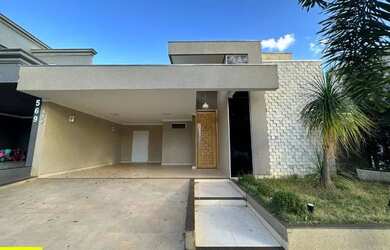 Imagem: A casa em condomínio possui 3 Dormitórios, 4 Banheiros, 2