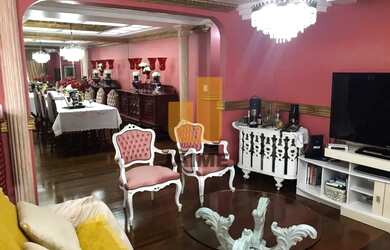 Imagem: O apartamento possui 4 Dormitórios, 2 Banheiros, 2 Vagas na