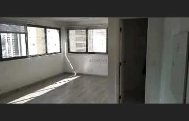 Imagem: O depósito possui 1 Vaga na garagem, 35m² de Área e está