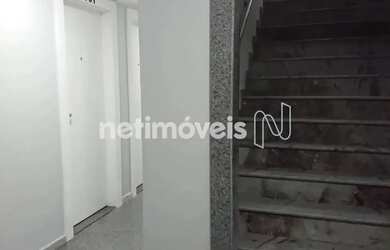 Imagem: O depósito possui 2 Vagas na garagem, 104m² de Área e está