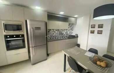 Imagem: O apartamento possui 2 Dormitórios, 4 Banheiros, 1 Vaga na