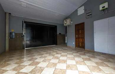 Imagem 2: Casa à Venda no Jardim Redentor com Piscina, 3 Dormitórios (1 Suíte) e Energia Fotovoltaic