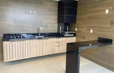 Imagem 13: Casa à Venda com 3 Suítes, Piscina e Espaço Gourmet no Condomínio Giverny!