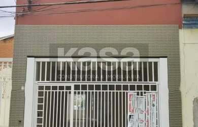 Imagem: O depósito possui 2 Vagas na garagem, 240m² de Área e está