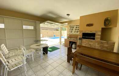 Imagem 3: Casa à venda, mobiliada com piscina aquecida, pertinho do mar - no Bairro Centro de Imbé!